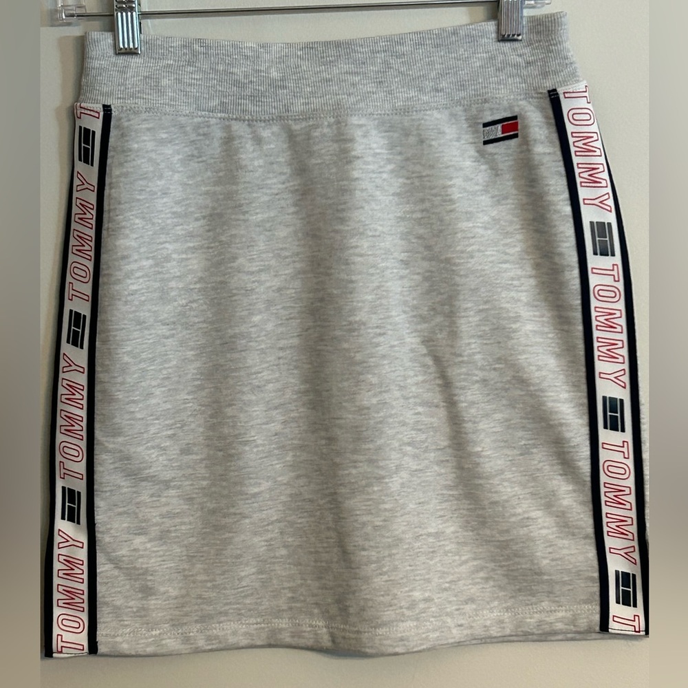 NWT Tommy Hilfiger Sport Grey Skirt